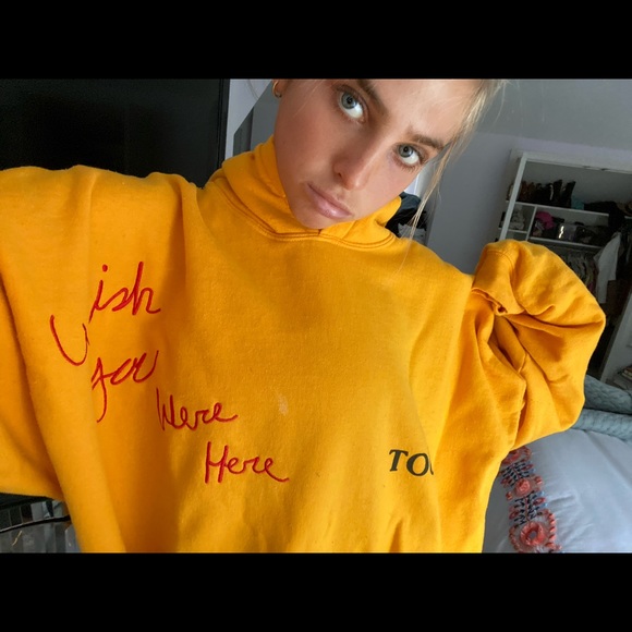 Yellow Travis Scott Astroworld tour hoodie - Picture 4 of 5